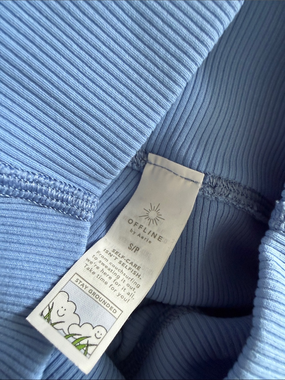 aerie Offline Ribbed High-Waist Flare Leggings in Blueberry milk - Picture 4 of 6